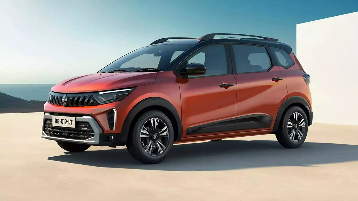 Renault Triber вид спереди