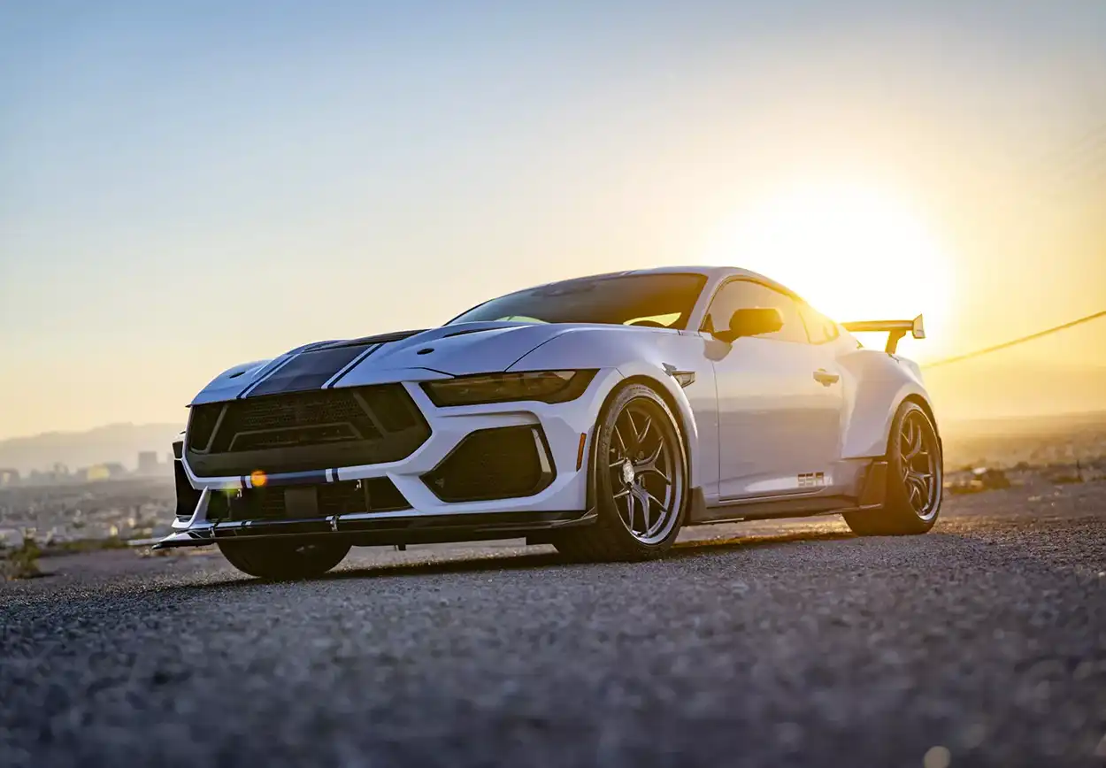 Спортивное купе Shelby Super Snake-R