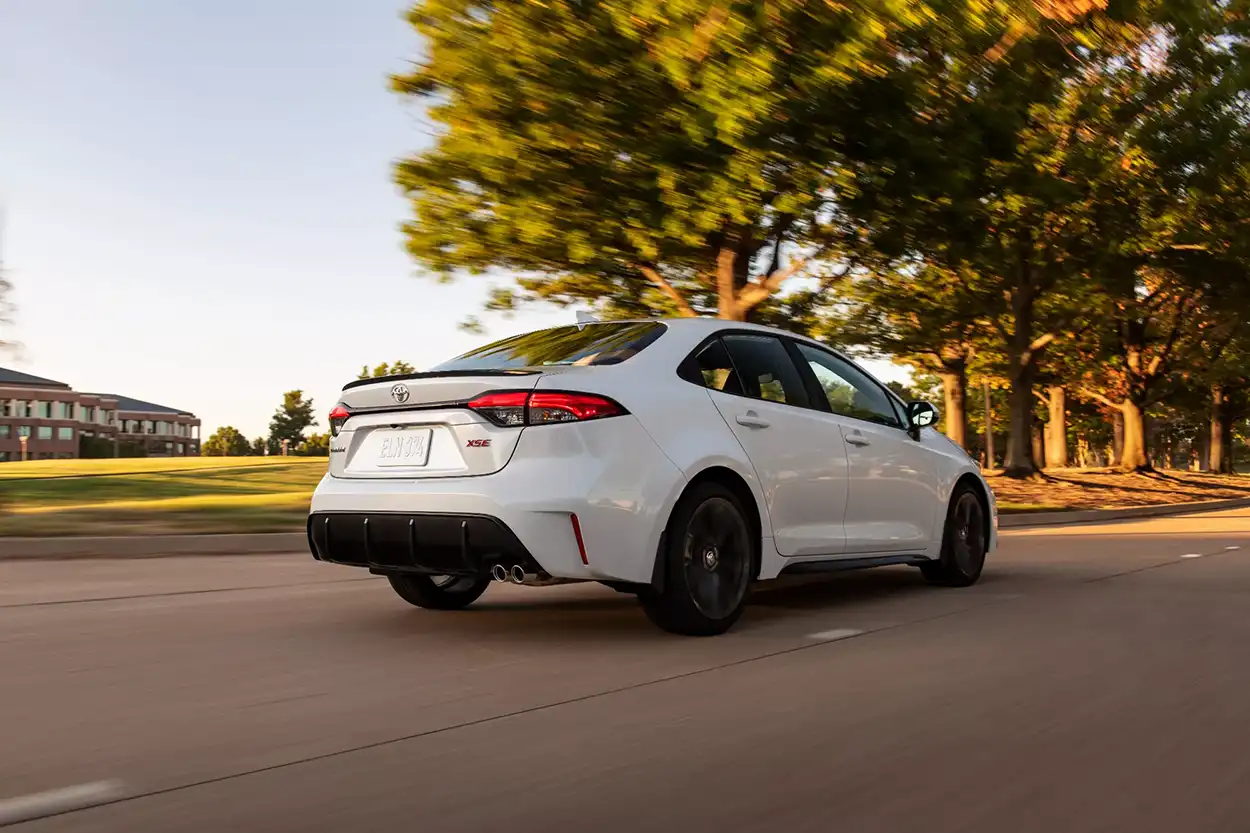 Toyota Corolla 2026 вид сзади