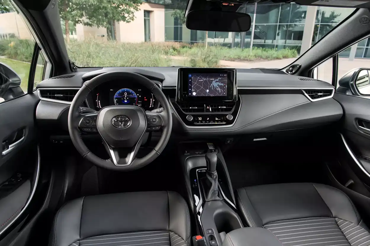 Салон Toyota Corolla 2026