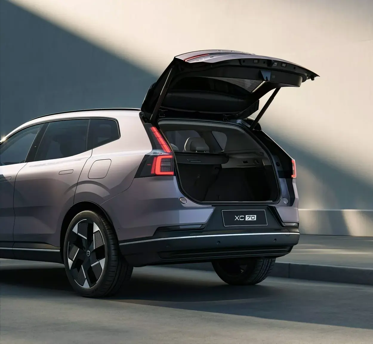 Фото багажника Volvo XC70 2026