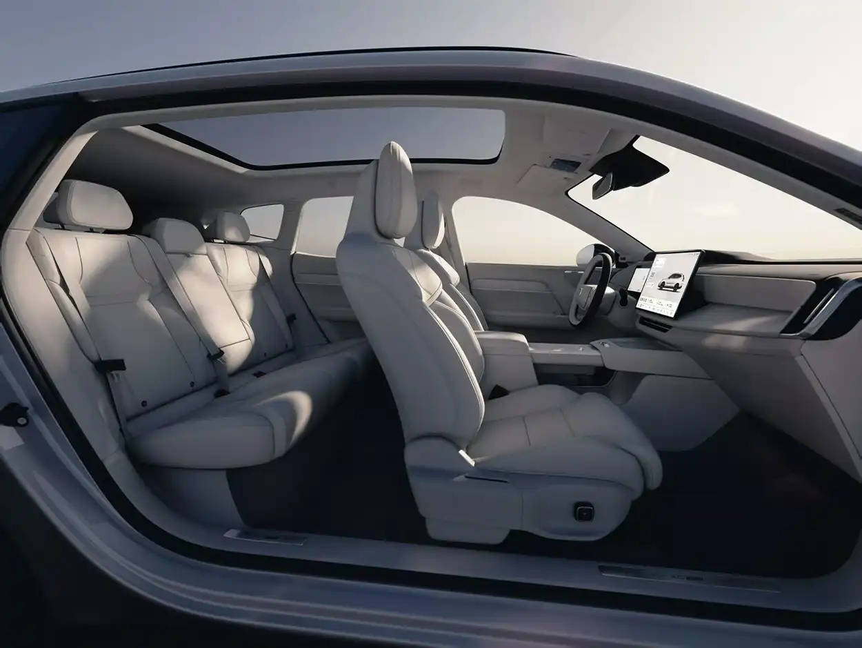 Интерьер Volvo XC70 2026