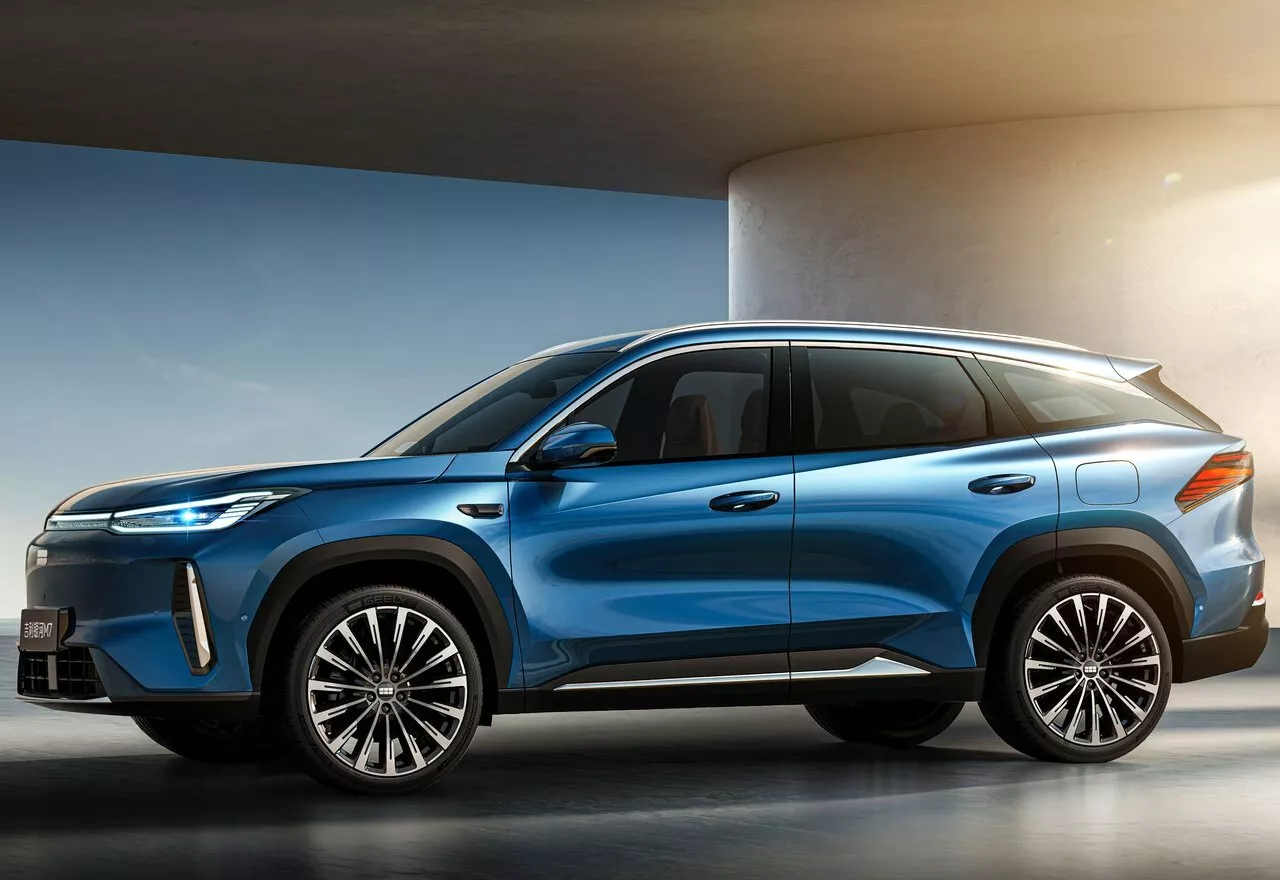 Гибридный внедорожник Geely Galaxy M7