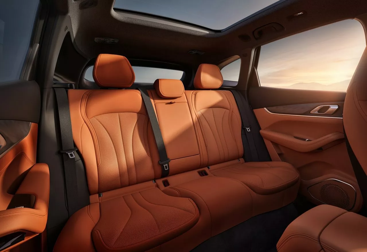 Салон Geely Galaxy M7