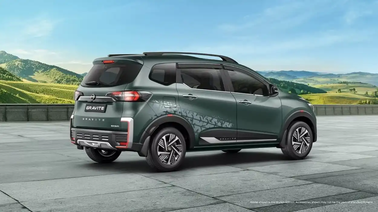 Nissan Gravite 2027 вид сзади