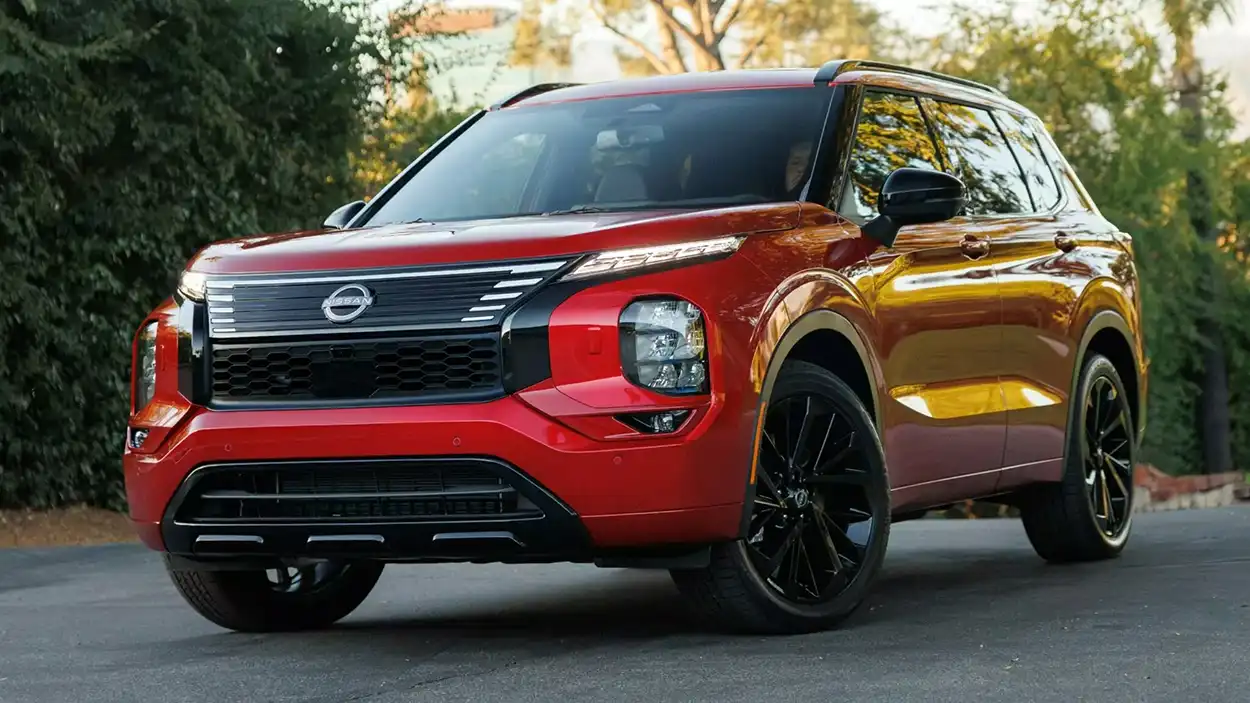 Nissan Rogue 2026 вид спереди