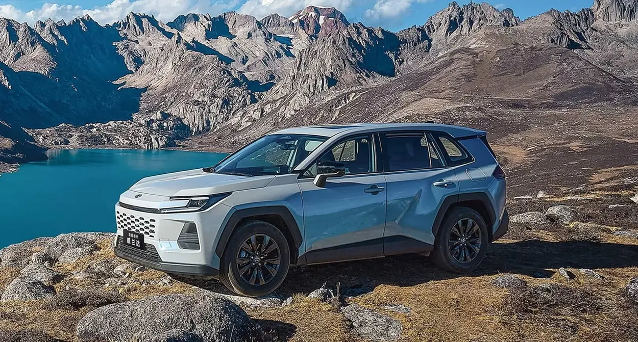 GAC-Toyota Wildlander вид спереди