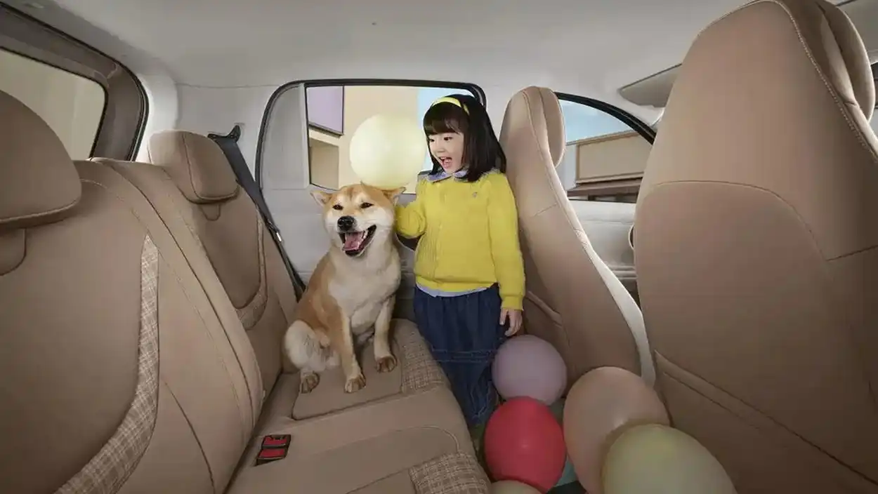 Фото интерьера Wuling Hongguang Mini EV 2026
