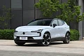 Volvo EX30 2026 вид спереди