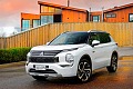 Гибридный внедорожник Mitsubishi Outlander Plug-In Hybrid EV 2022