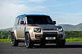 Фото Land Rover Defender OCTA 2025 вид спереди