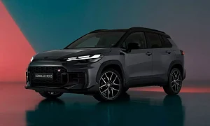 Toyota Corolla Cross GR Sport вид спереди