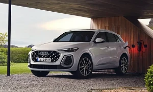 Audi Q5 PHEV 2026 вид спереди