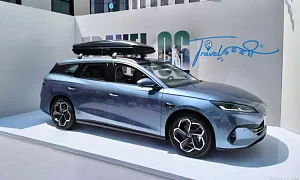 BYD Seal 06 DM-i вид спереди